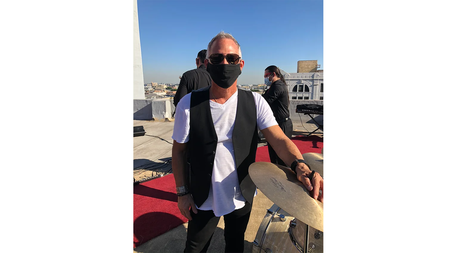 The-Convertibles-Christmas-Rooftop-Concert (29)